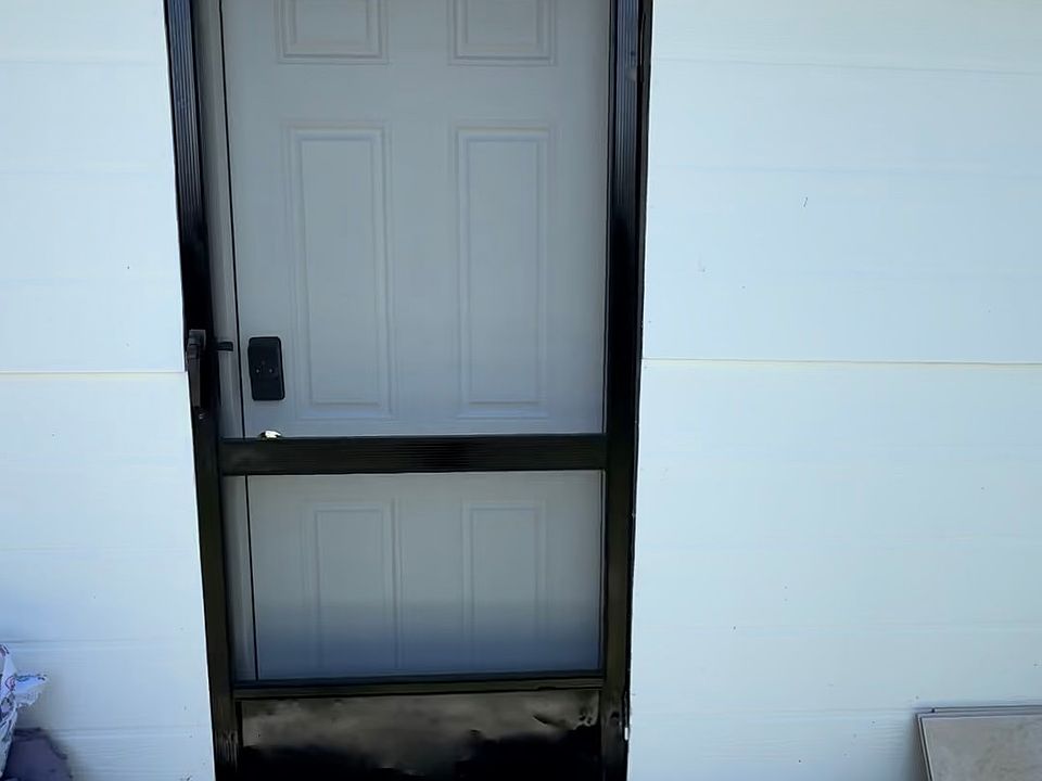1st image of 1721 Manor Dr