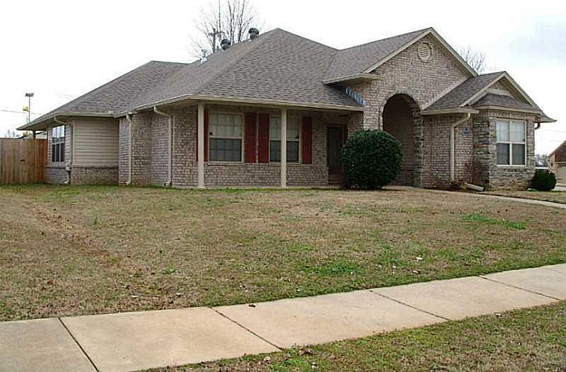 1st image of 1909 Plum Creek Ln