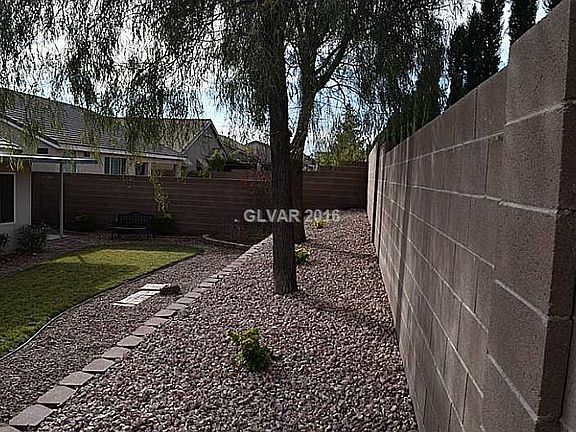 4th image of 3229 Hill Valley St