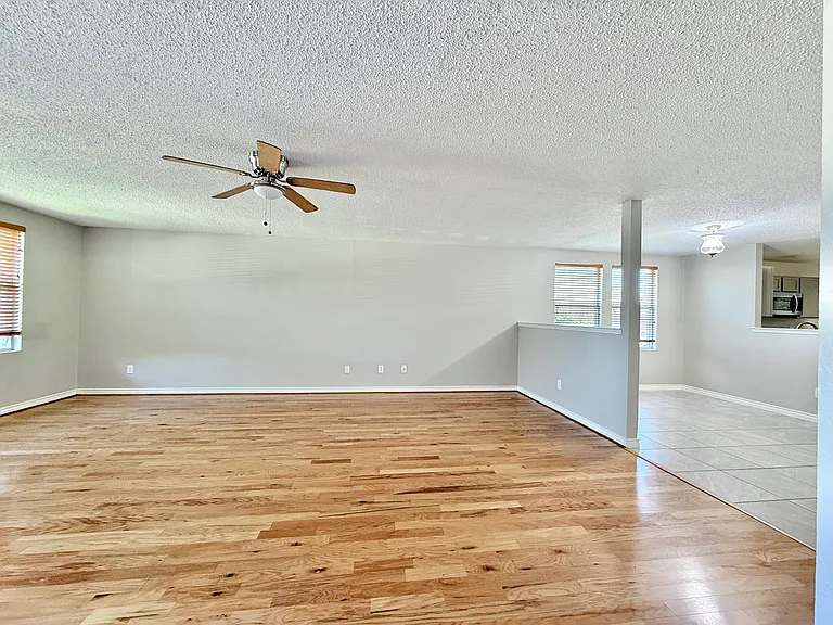 1620 Flagstone Ln — Photo 6