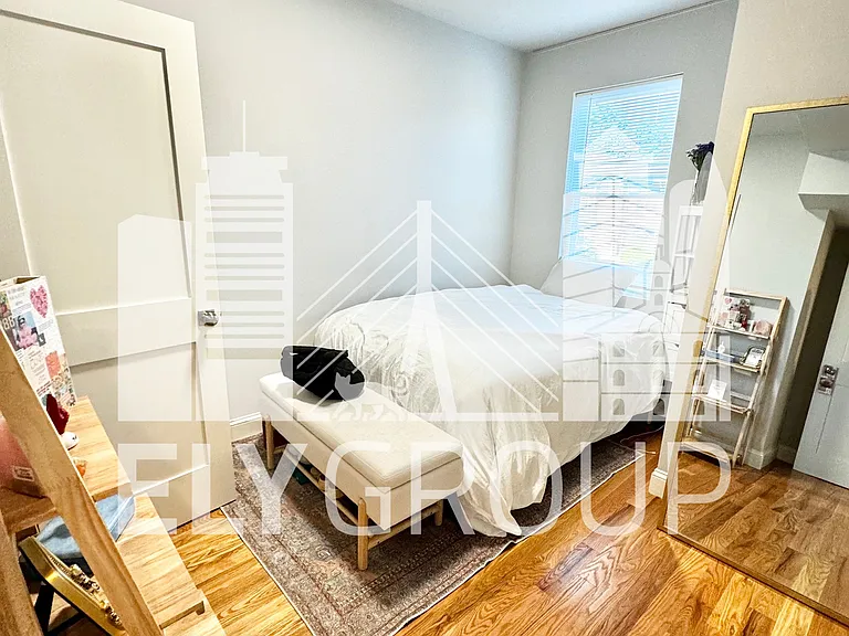 151 Crescent St #1 — Photo 4