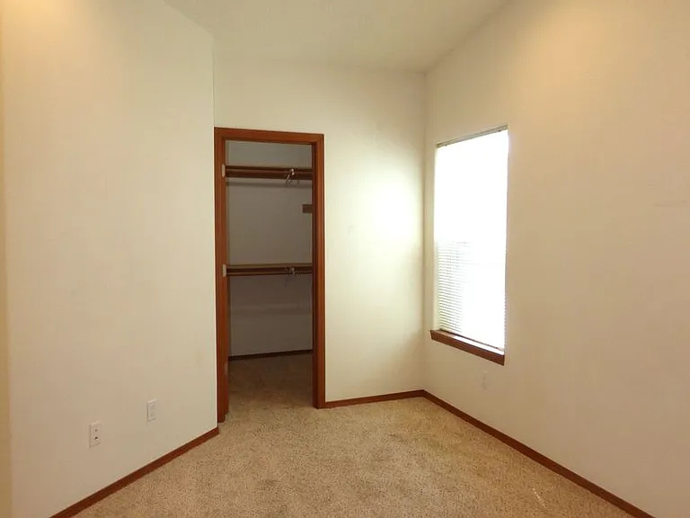 619-621 S Broad St — Photo 35