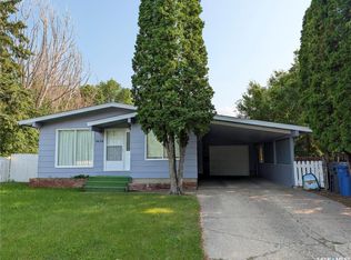 1624 Saint Laurent Dr, North Battleford, SK S9A3B3