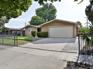664 N Rosalind Ave, Rialto, CA 92376
