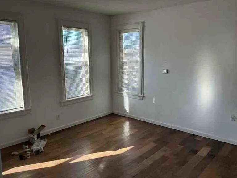 27 Evans St #1F — Photo 8