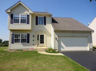 3 Rochelle Ct, Lake In The Hills, IL 60156