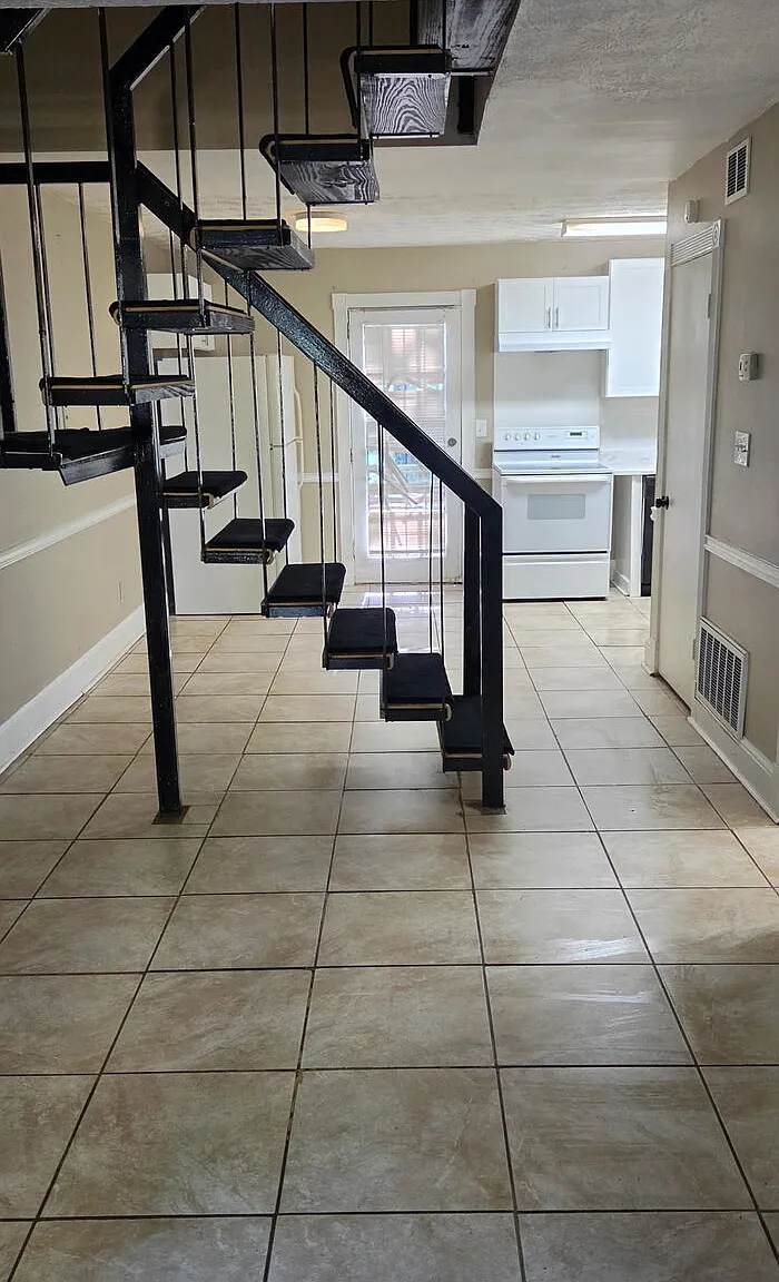 2 bed, 1.5 bath, 1000 sqft, $1,500 — Photo 2