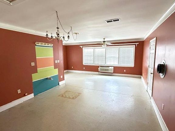 5th image of 114 Timber Ln