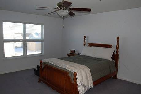 4th image of 400 River Bend Dr