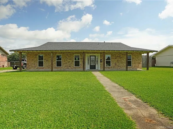 900 Garden Ln, Lake Charles, LA 70605