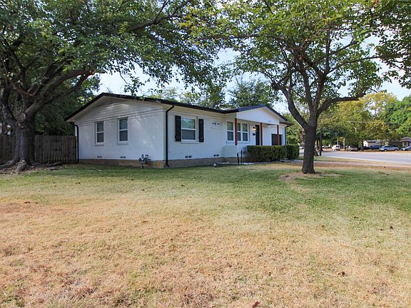 3rd image of 937 Burleson St