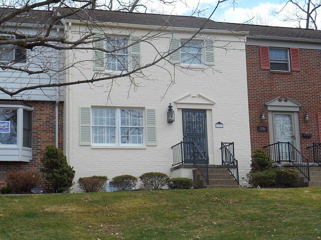 1st image of 510 Carriage Dr