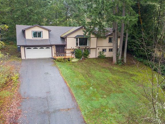 3rd image of 1643 NW Vasquez Way