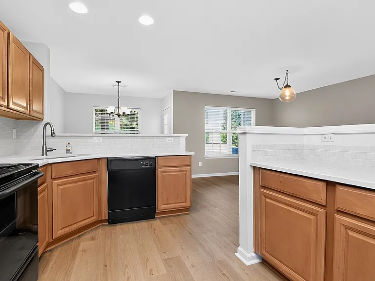 3094 Des Prez Ave — Photo 11