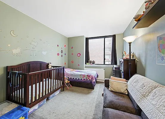 Sold by Warburg | media 14