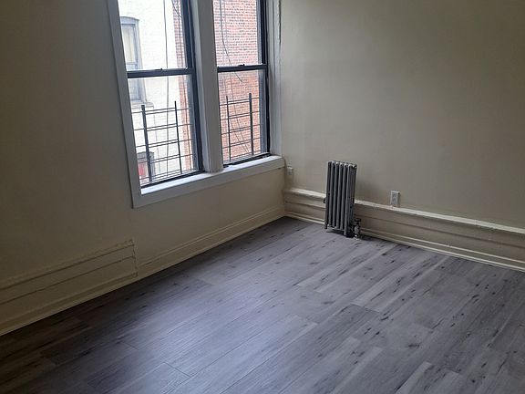 4th image of 409 E 21st St #D3