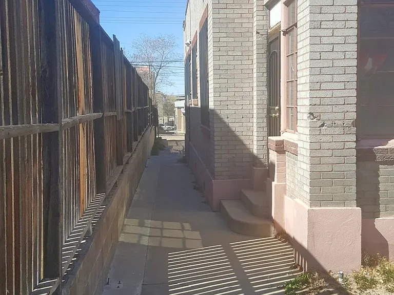 309 Edith Blvd NE #2 — Photo 2