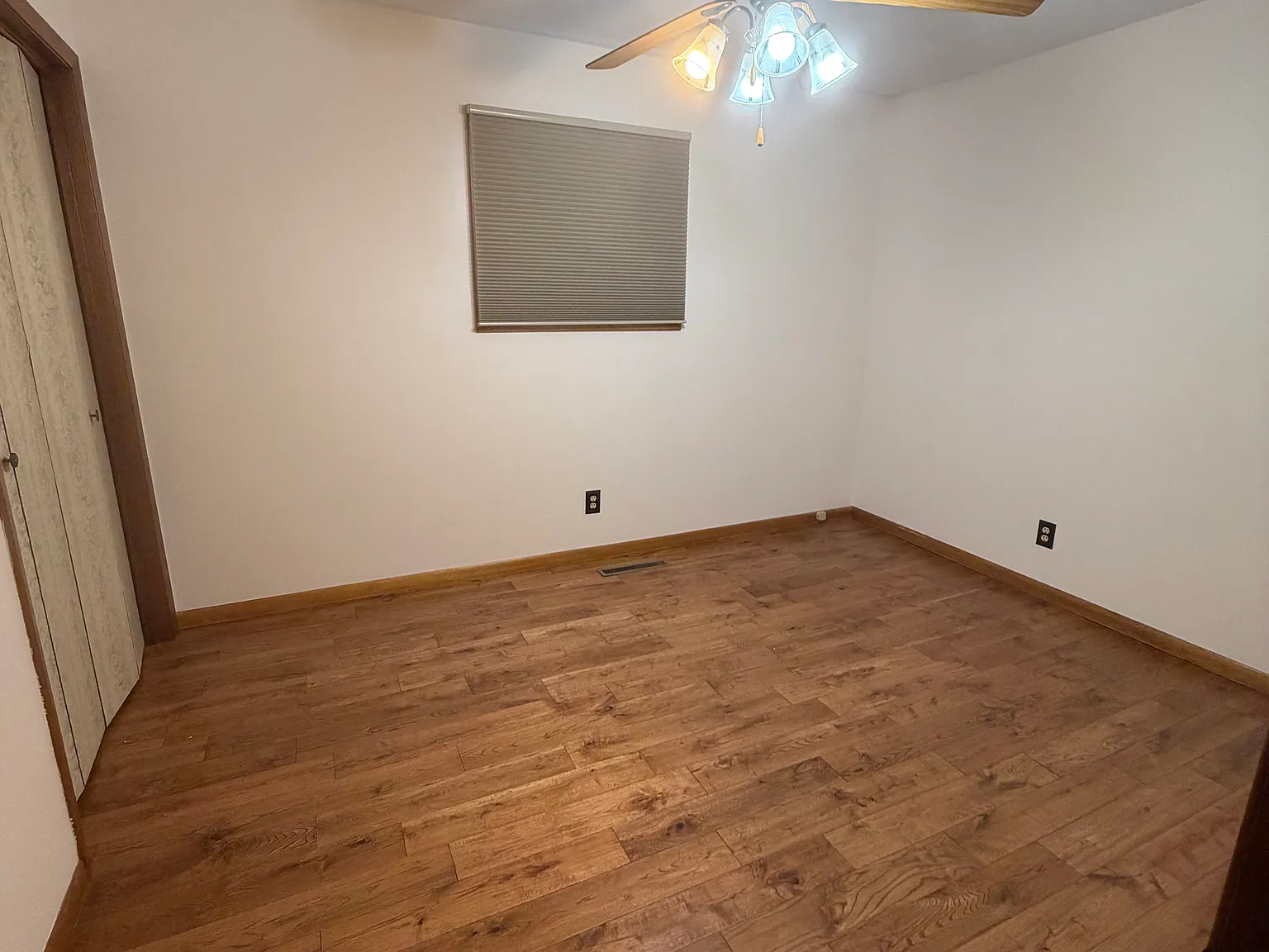 371 Greenbrier — Photo 3