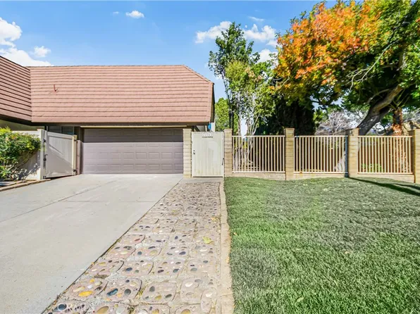 22703 Garzota Dr, Santa Clarita, CA 91354
