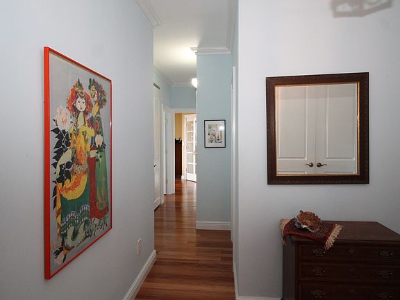 4th image of 16 Rockledge Ave APT 6H