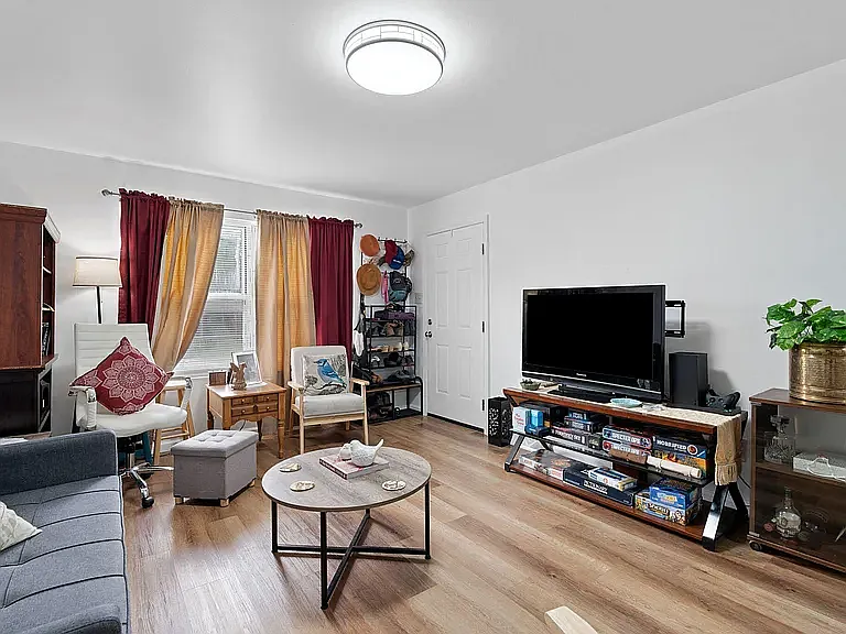 305-307 Hightower Rd #2 — Photo 3