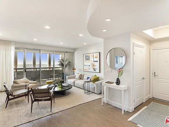 3rd image of 5670 Wilshire Blvd Ph 1