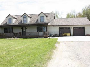 8925 Lohr Rd, Avoca, MI 48006