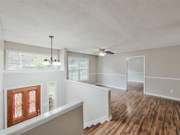 4th image of 4951 Highpoint Way NE