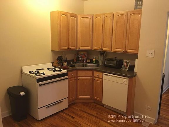 3rd image of 3527 N Broadway St #7NJ