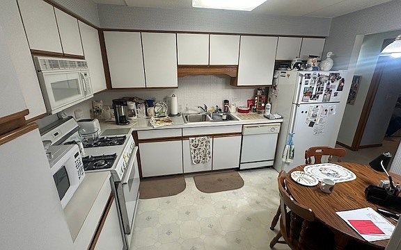 3rd image of 8560 W Foster Ave Unit 604