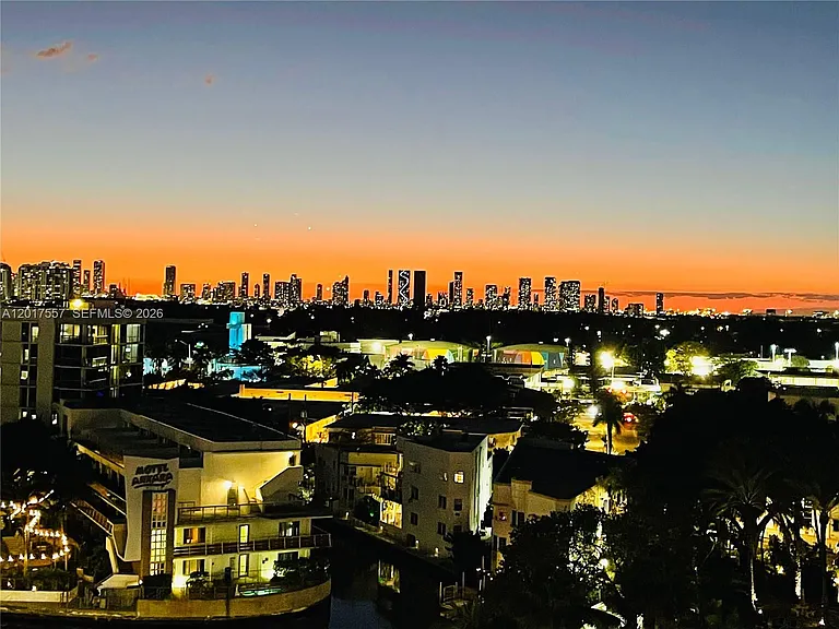 2401 Collins Ave #1107 — Photo 34