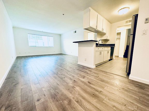 2nd image of 11041 Hesby St APT 204