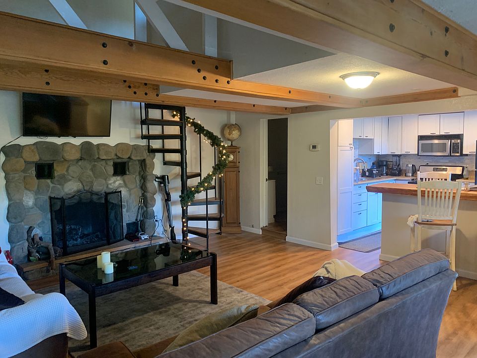 1st image of 616 Cedar Ln