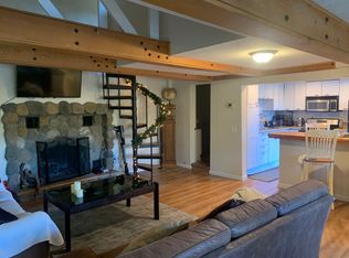 616 Cedar Ln, Twin Peaks, CA 92391