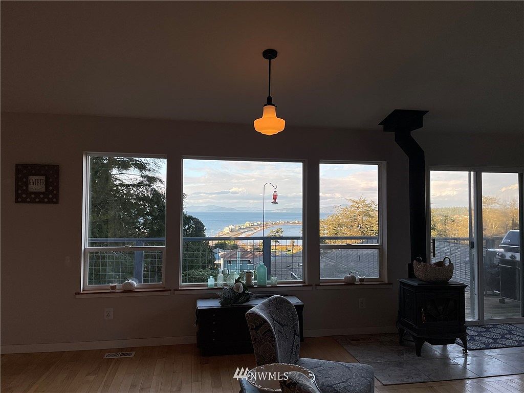 Oak Harbor, WA 98277