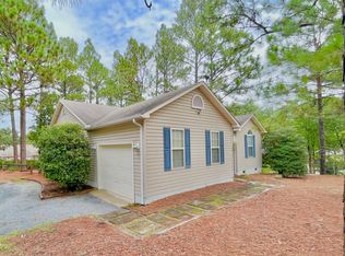 160 Old Hunt Rd, Pinehurst, NC 28374