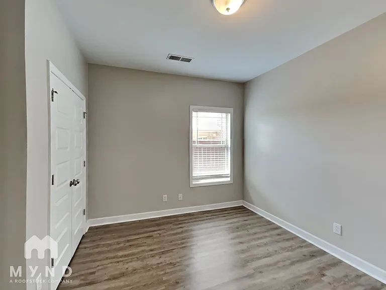 214 Balota St — Photo 18