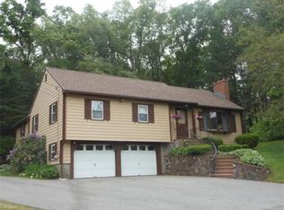 24 Reynolds Rd, Wakefield, MA 01880