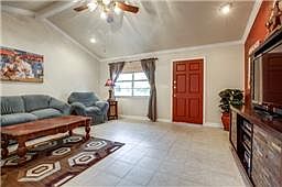 5th image of 4308 Poinsetta Dr