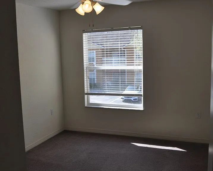 4600 E Moody Blvd #5J — Photo 7