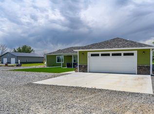 798 Ridge Rd, Powell, WY 82435