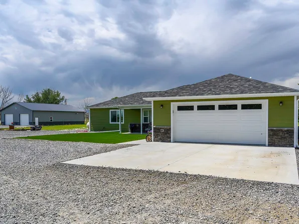 798 Ridge Rd, Powell, WY 82435