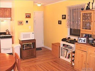 2nd image of 218 Fulton St APT 1H