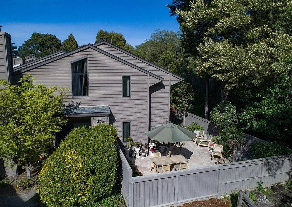 1st image of 32 Willow Ln