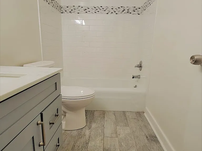 10212 Iron Mill Rd — Photo 19
