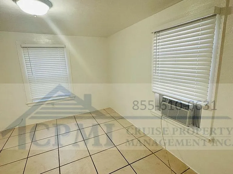 120 N Palmway — Photo 16