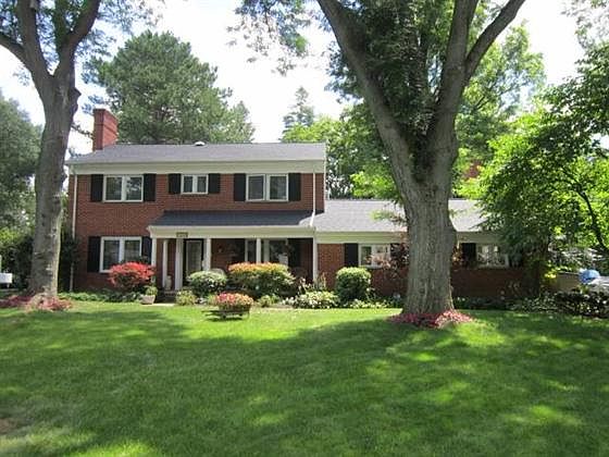 1st image of 33606 Hillcrest Dr