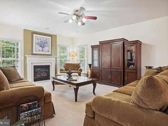 5th image of 3709 Katie Pl