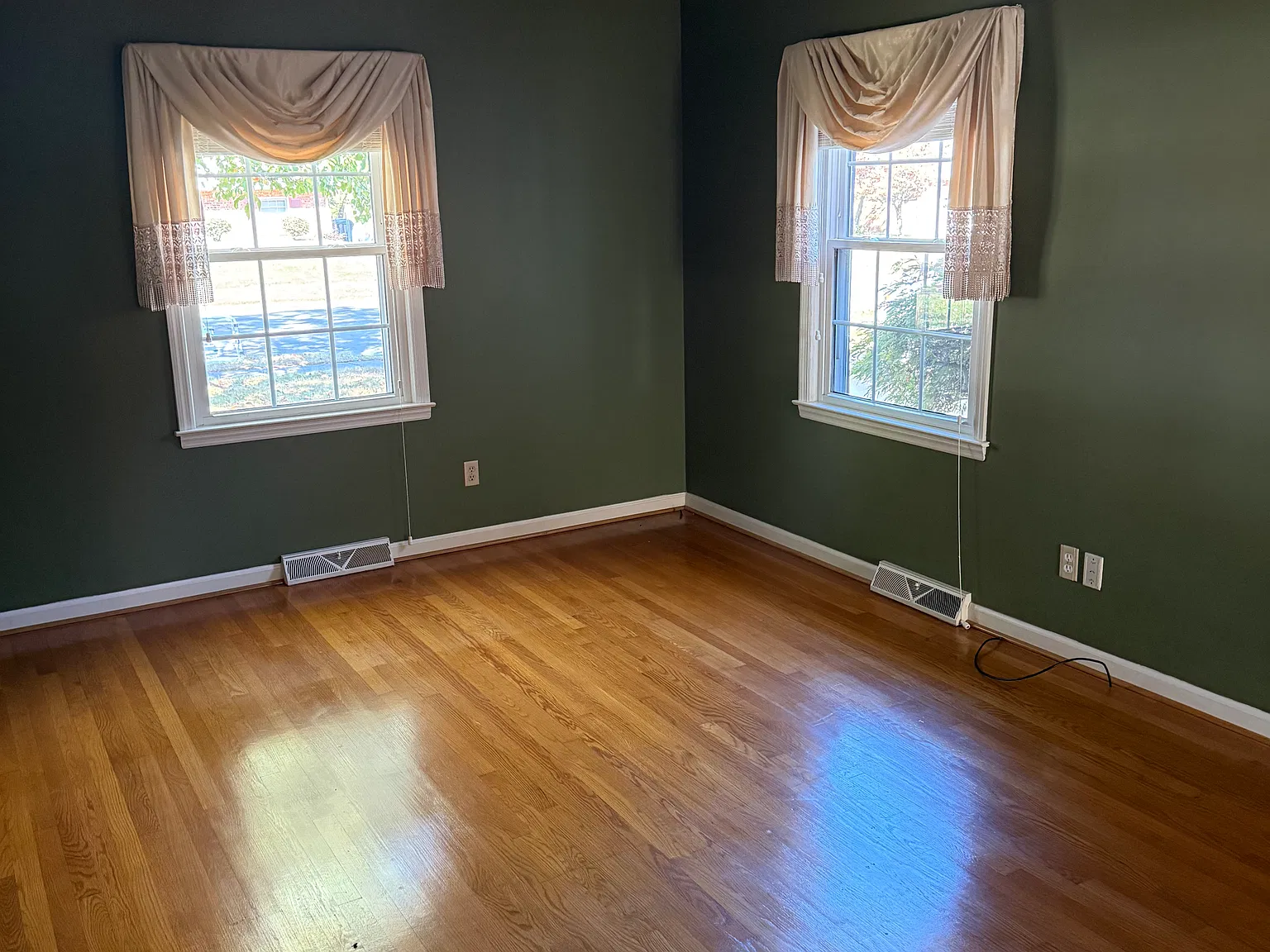 3 bed, 1633 sqft, $2,100 — Photo 3