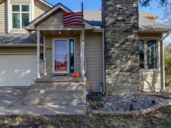 4th image of 444 Greenvalley Dr